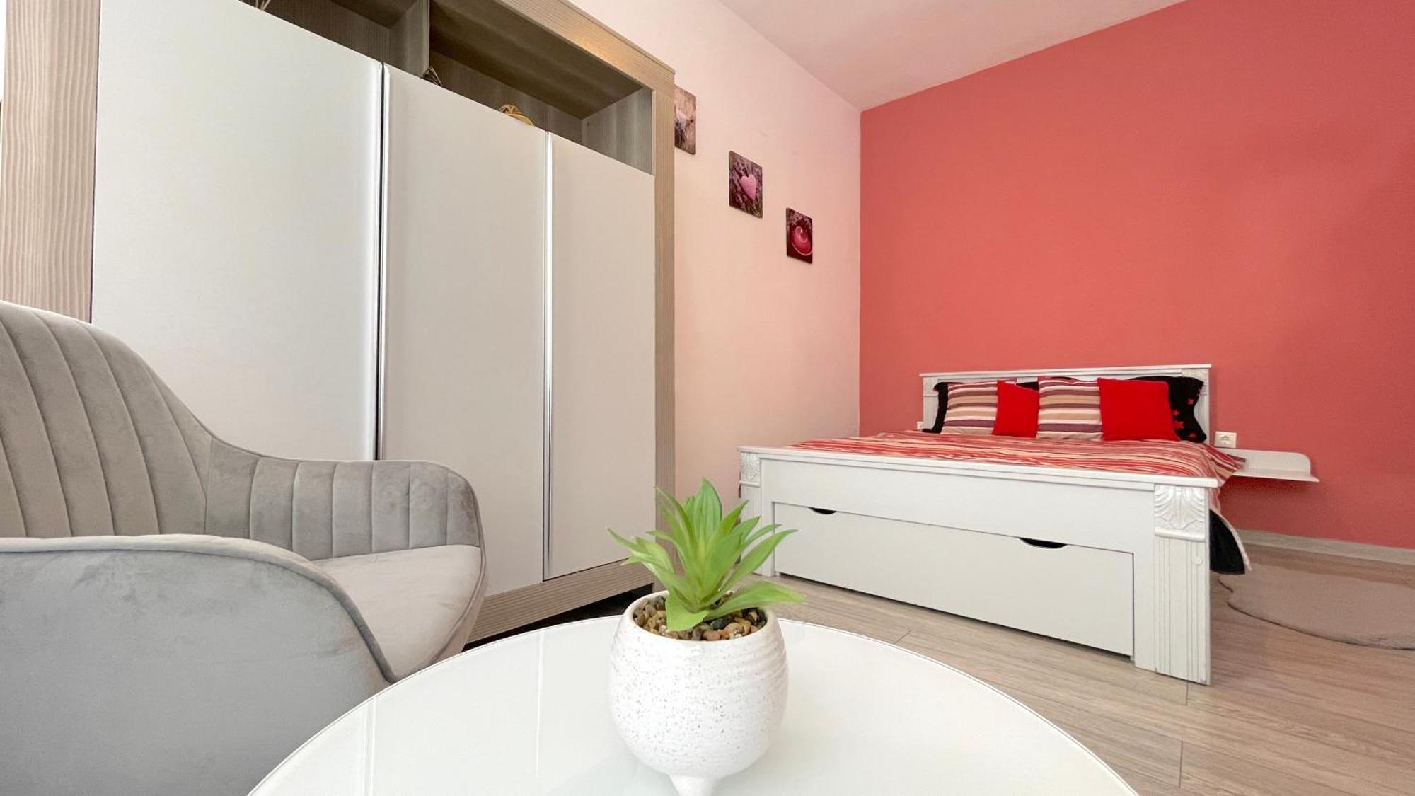 Evu Long Street * Braşov