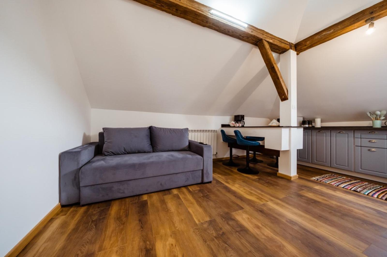 Evu Long Street Appartamento Braşov