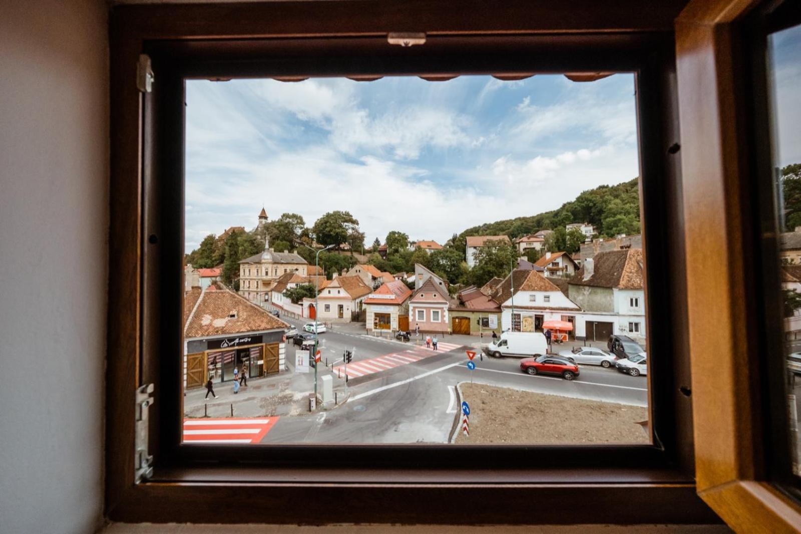 Evu Long Street * Braşov