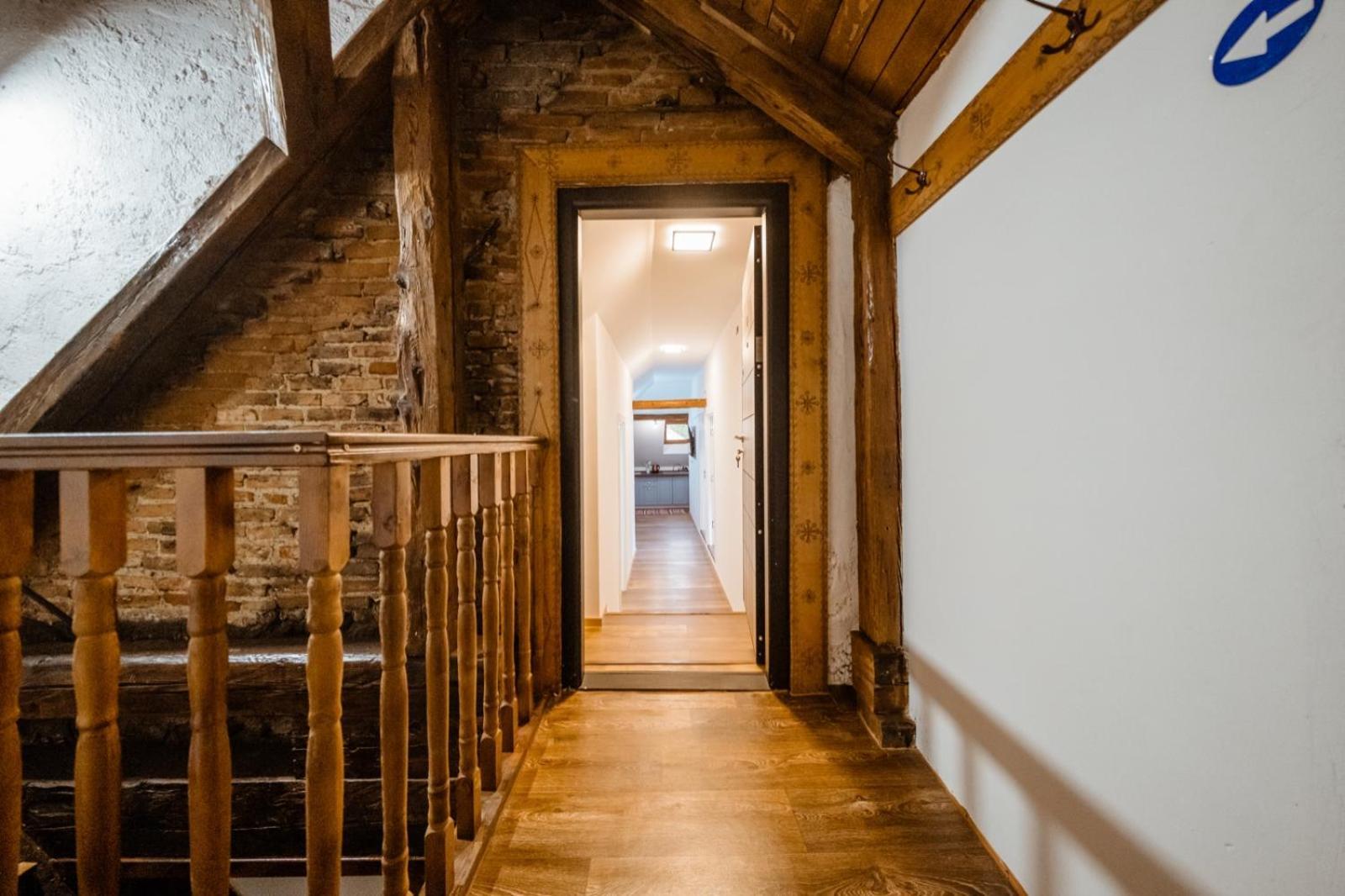 Evu Long Street Appartamento Braşov